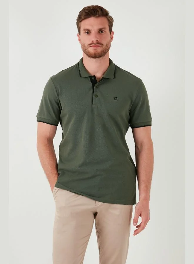 بوراتي تيشيرت رجالي بولو قطن بياقة بأزرار وتفاصيل خطوط بقصة ضيقة عبوة من  قطع